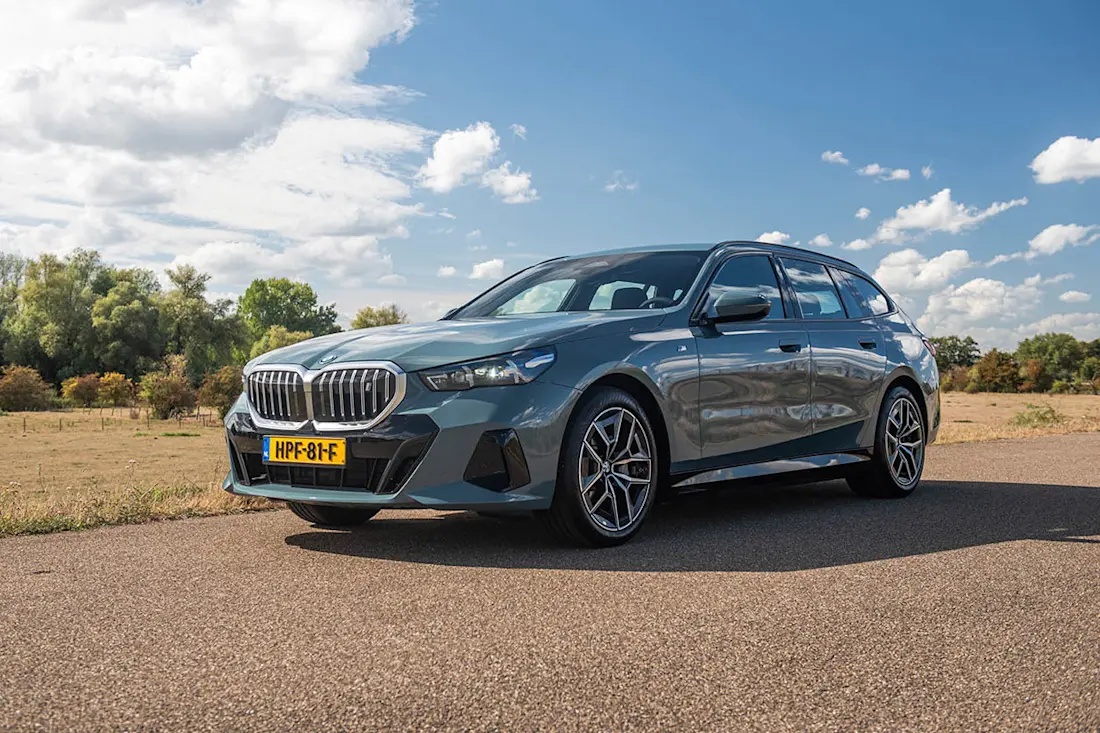 CR119 AS24 BMW i5 Touring 1 CR119 AS24 BMW i5 Touring 1