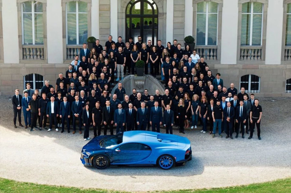 Bugatti Chiron LUltime 02.jpg