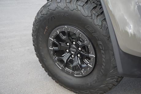 2025 Ford Bronco Raptor Review Body Image