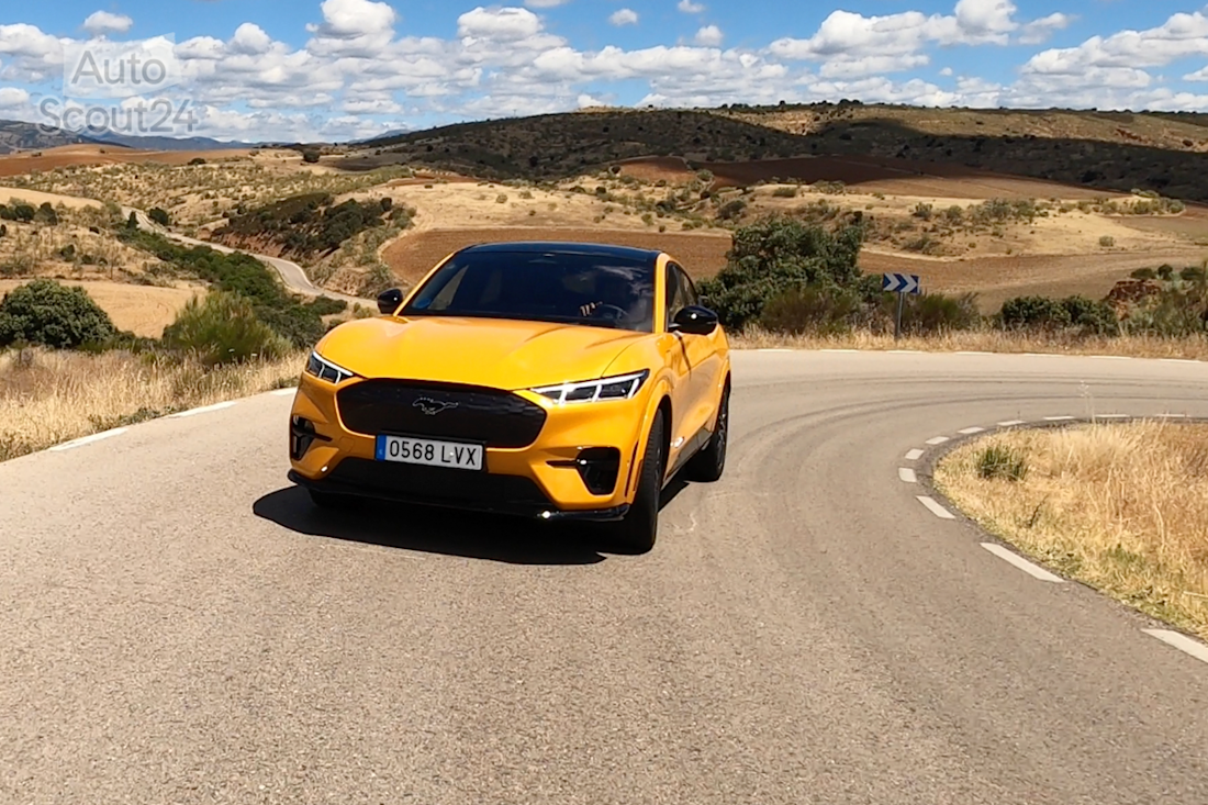 3 Ford Mustang Mach-e GT 3 Ford Mustang Mach-e GT