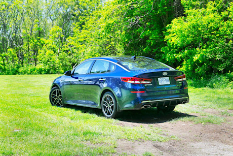 Editorial 2019 kia optima sxl turbo 04 jw
