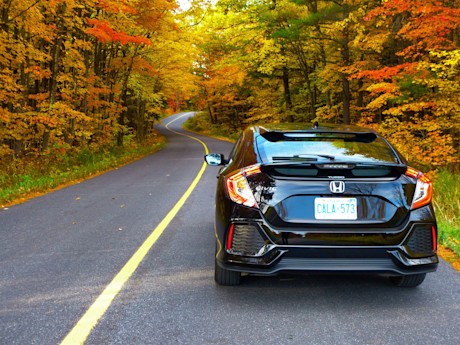 Editorial 2017 honda civic hatchback 12 jb
