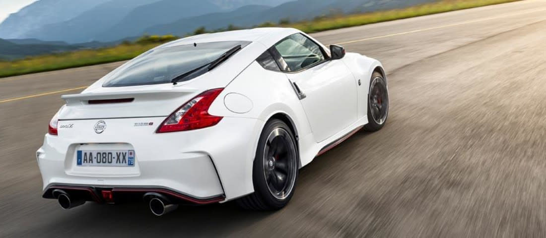 nissan-370z-l-01-1100