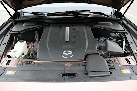 Match comparatif des VUS intermédiaires hybrides rechargeables, Édition 2024: Mazda CX-90 PHEV 2024 vs Mazda CX-70 PHEV 2025 Image