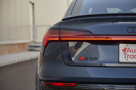 Editorial 15 audi sq8 sportback e tron