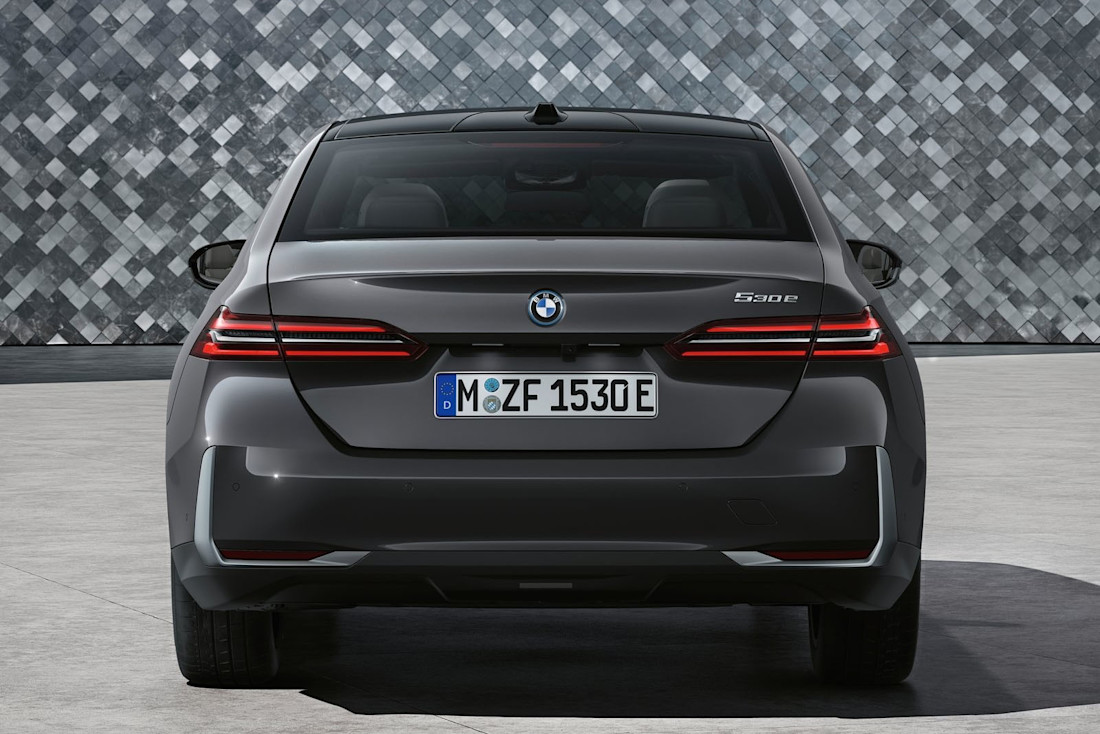 BMW-5er-G60-2023-Rear