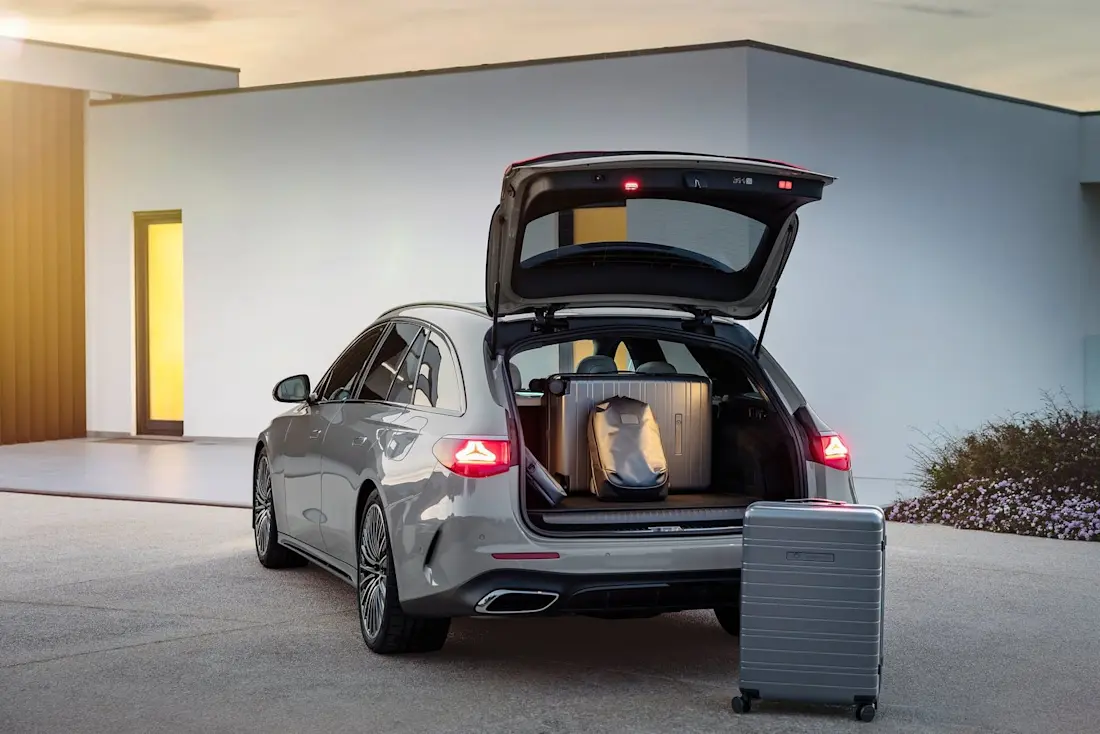 Mercedes-Benz-E-Klasse-T-Modell-2023-Trunk Mercedes-Benz-E-Klasse-T-Modell-2023-Trunk