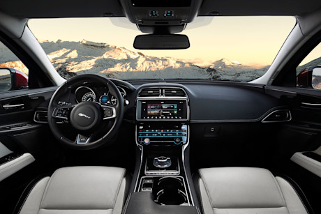 Editorial 2017 jaguar xe 19