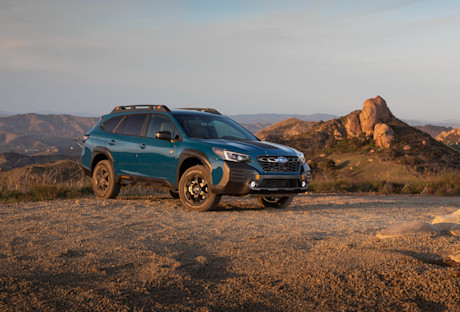 subaru-outback-wilderness-side