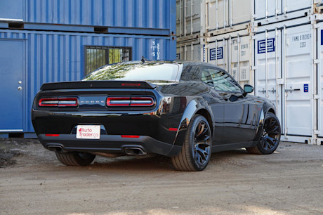 Editorial 2023 dodge challenger rt shakedown special edition td 231011 12 jl