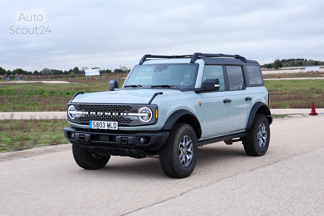 Ford-Bronco-2024-nieve (9).jpg