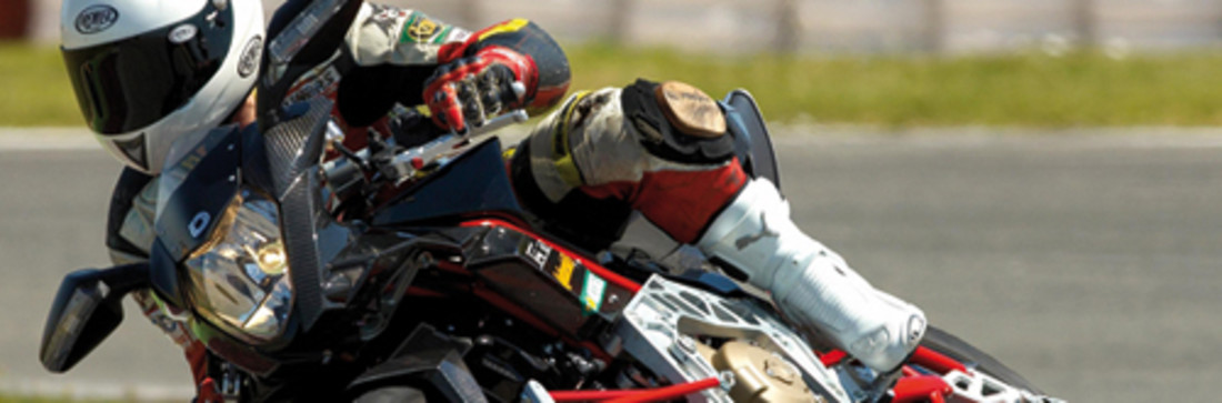 Prova: Bimota Tesi 3D Carbono (2008) – Esclusività a due ruote