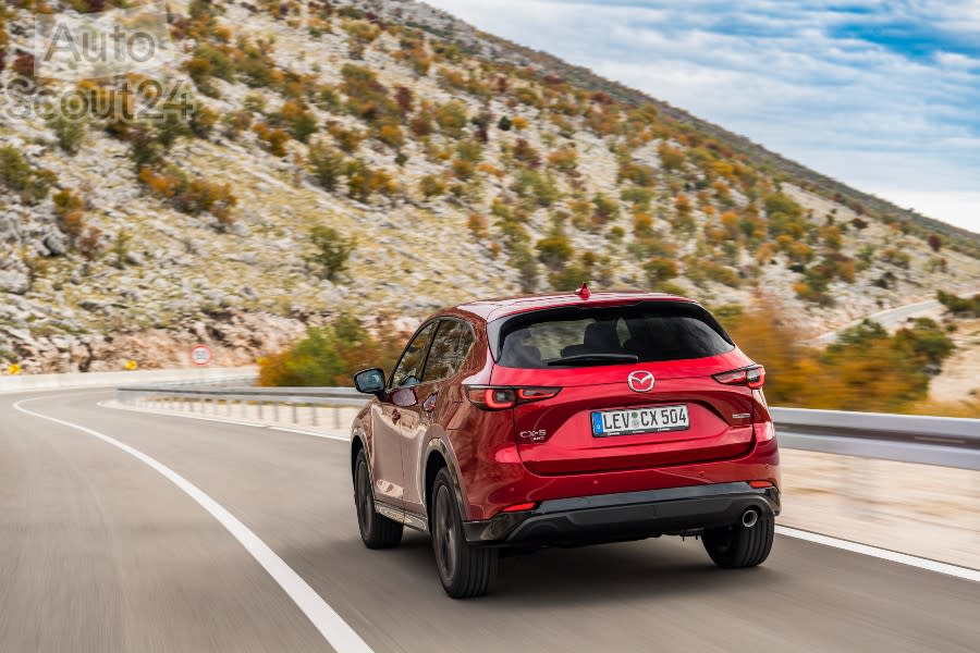 2022_mazda_cx-5_homura_hr_act_28_highres(1).jpg