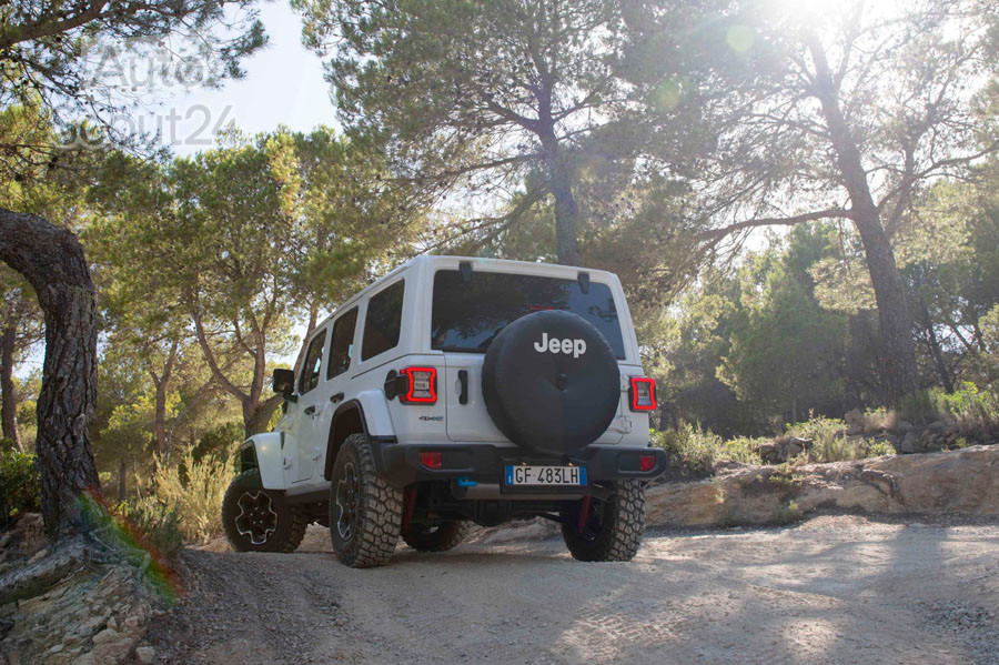 jeep-wrangler-4xe (16).jpg
