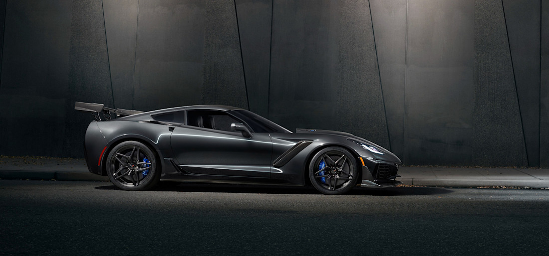 corvette-zr1-side