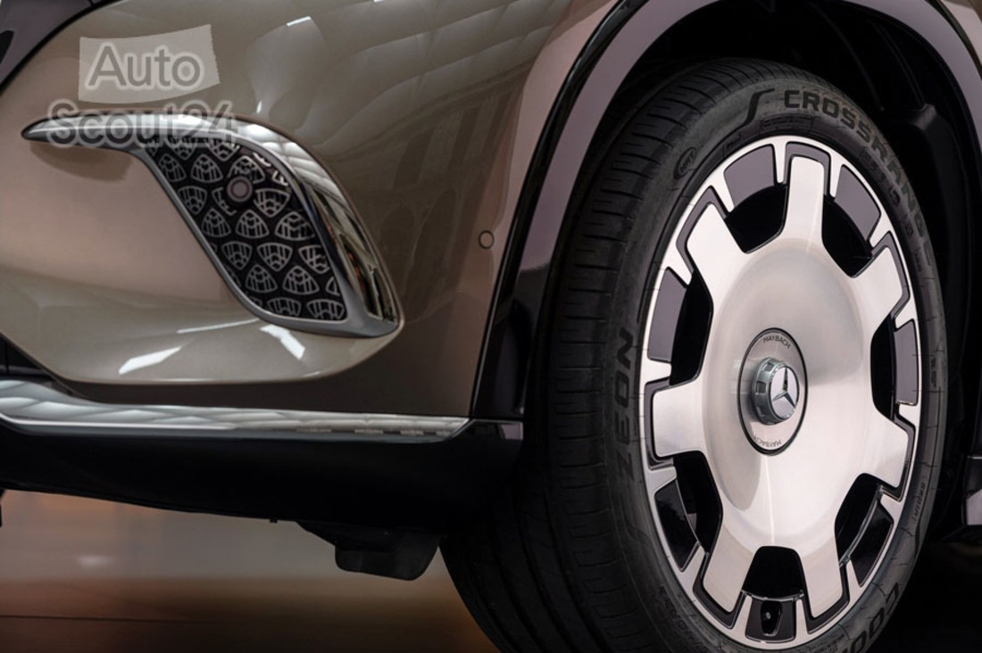 Mercedes-Benz-EQS_SUV_Maybach-2024-1600-1b.jpg