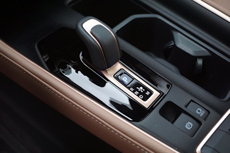 Editorial 2024 toyota grand highlander platinum hybrid max td 240131 22 di