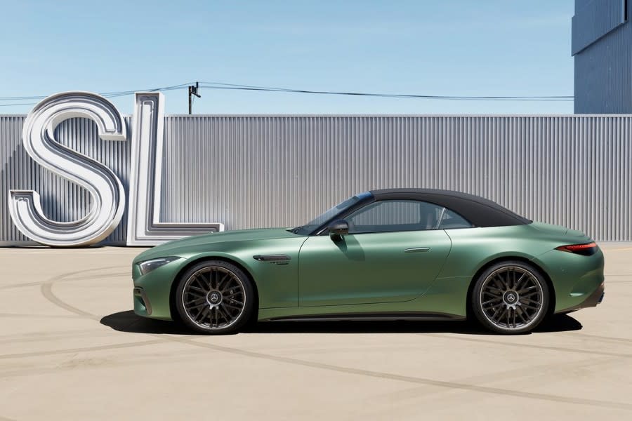 Mercedes-Benz-SL63_S_AMG_E_Performance-2024-1024-04.jpg