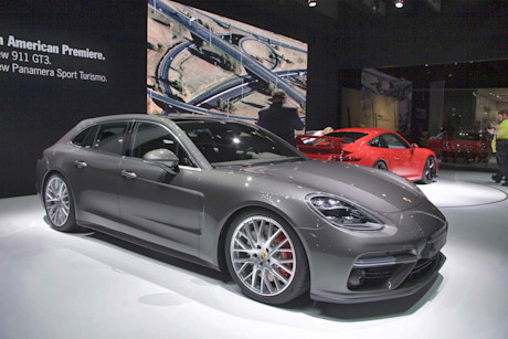 Editorial 07b lw 2018 porsche panamera sport turismo