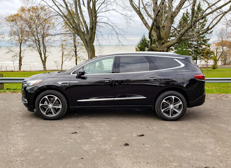 Editorial 2020 buick enclave essence 03 sw