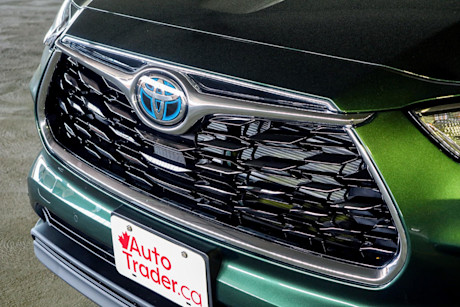 Editorial 2023 toyota highlander hybrid limited td 230721 17 jm