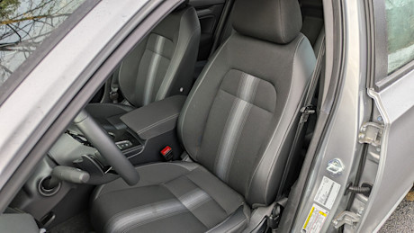 Honda Civic Sport Hybride berline 2026 : essai routier Body Image