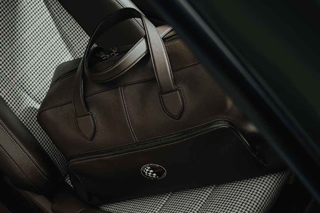 911-GT3-90-F-A-porsche-2025 (29).jpg