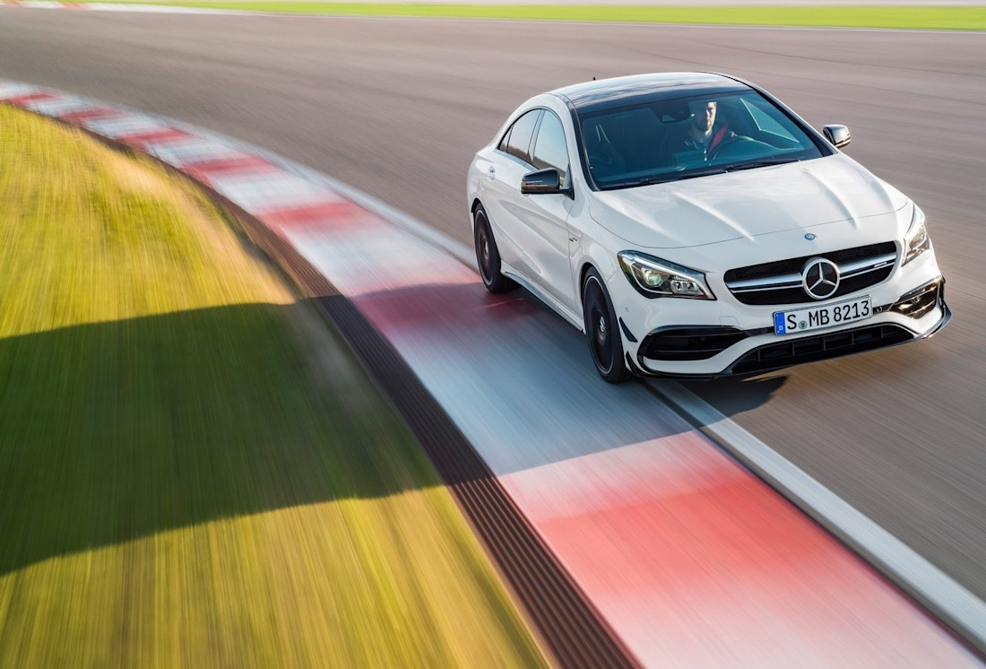 Mercedes-Benz-CLA45 AMG-2017 interior