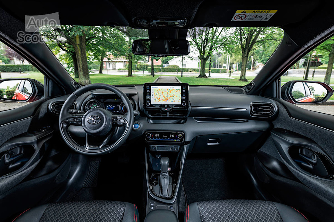 Nuevo-Toyota-Yaris-Hybrid-2021-(9).jpg