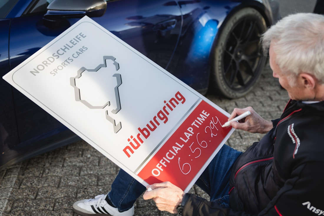 record-gt3-manual-nur-2025 (7).jpg