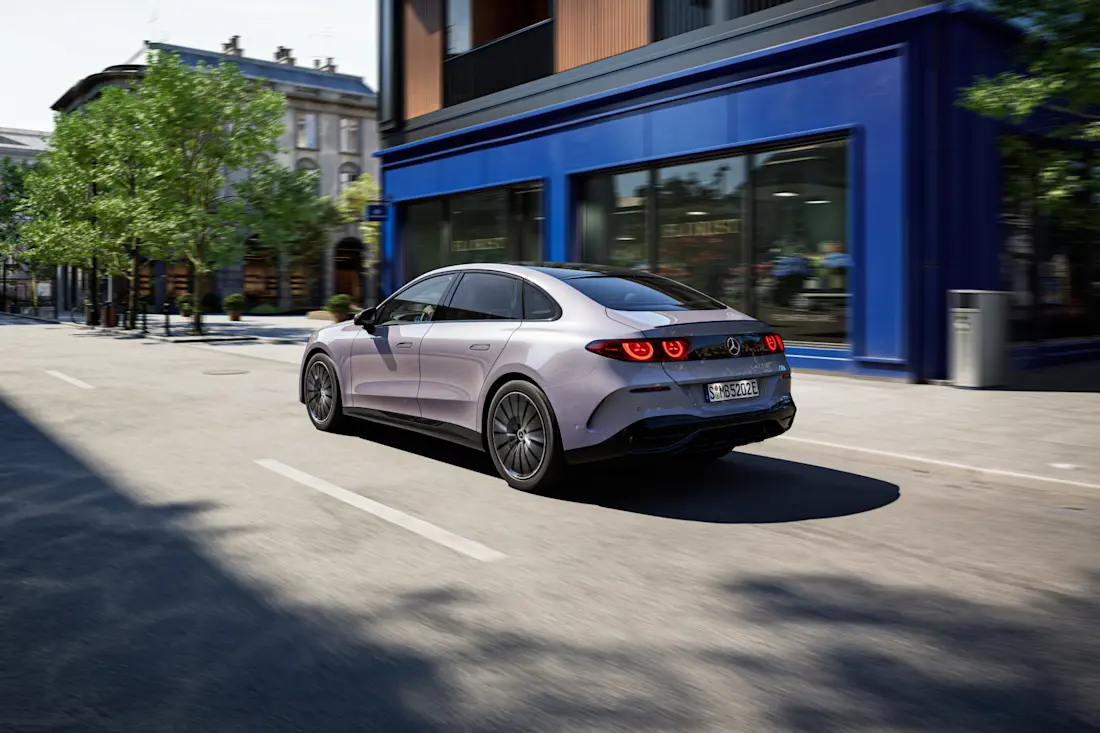 Mercedes-Benz C-Klasse Electric exterieur driekwart linksachter