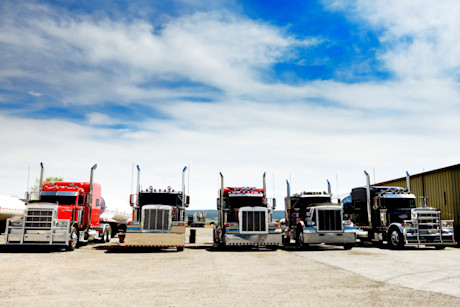 All trucks from USA - diffrences in constrast to german trucks
