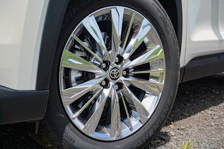 Editorial 2024 toyota grand highlander 11 di