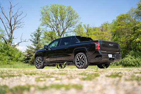 Editorial 2024 chevrolet silverado ev jw 27