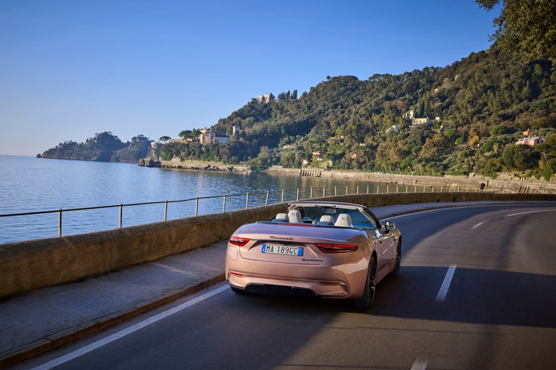 Maserati-GranCabrio-Folgore-2024-deportivo-electrico (8).jpg