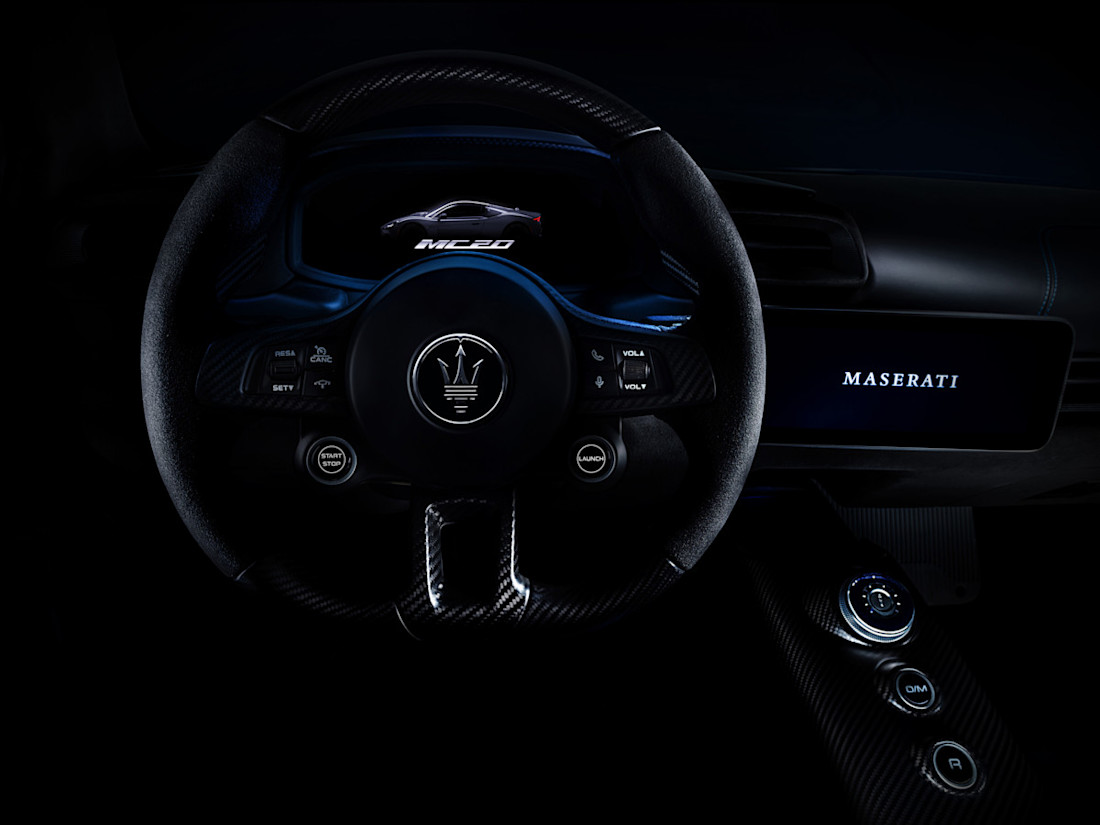 MaseratiMC20 - Interni