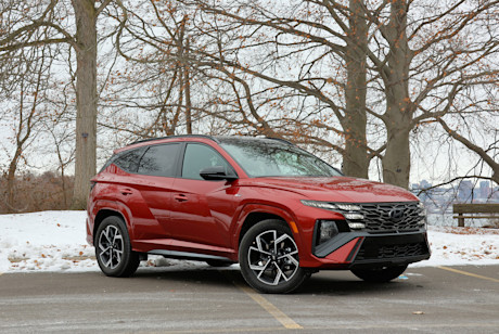Editorial 2026 hyundai tucson hybrid review exterior front 3q angle 1