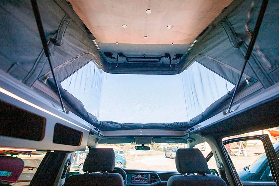 VW-California-2023-Rhön-Camp-Ultimate-camper-van-autoscout24 (9).jpg