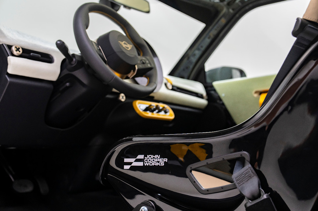 Mini-John-Cooper-Works-Deus-ex-machina-2025 (17).jpg