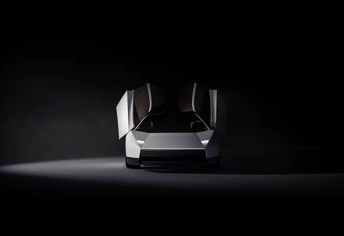 Tesla Roadster, il prototipo vola davvero: produzione promessa per il 2028