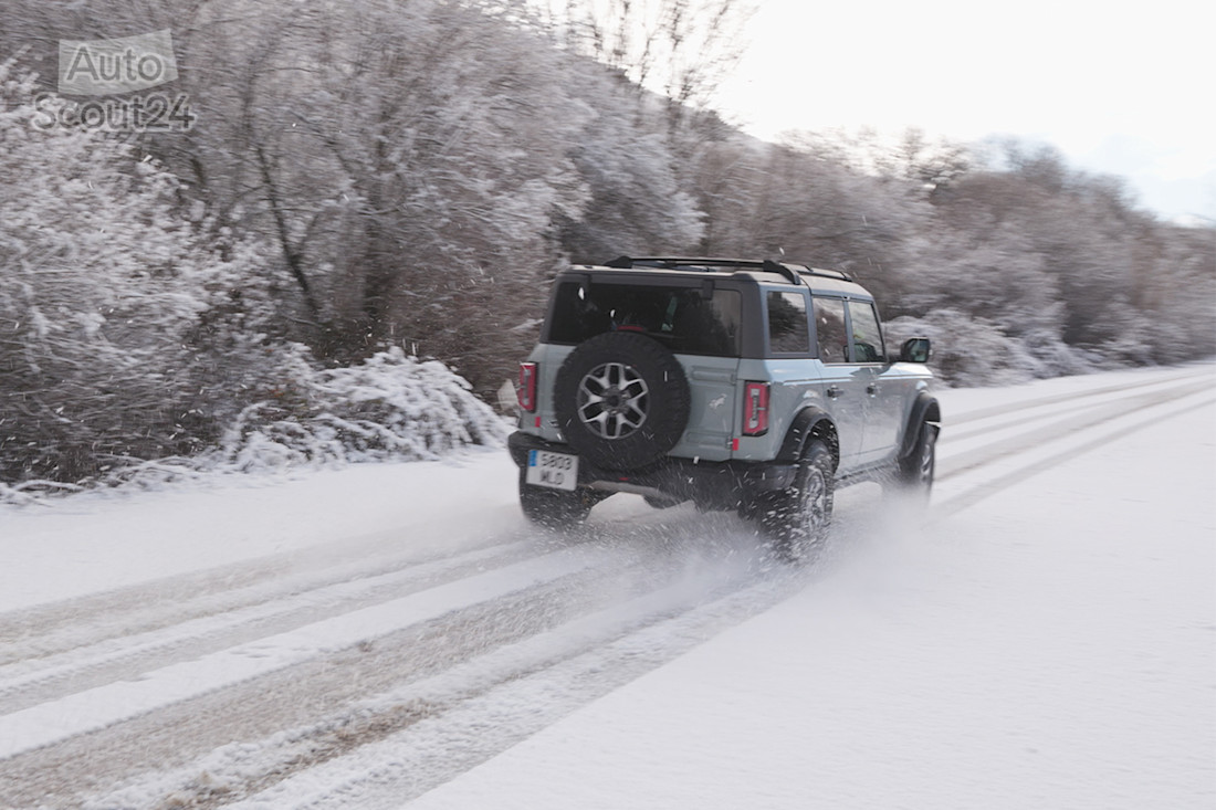 Ford-Bronco-2024-nieve (2).jpg