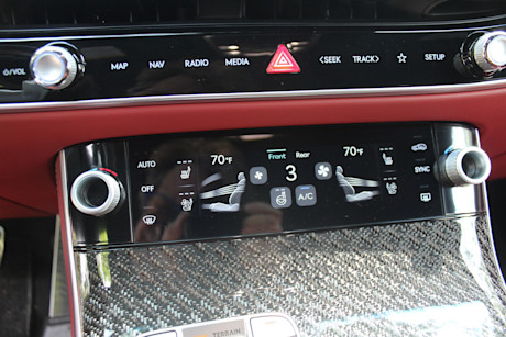 Editorial 2026 genesis gv70 35t sport awd fd pb 250405 9
