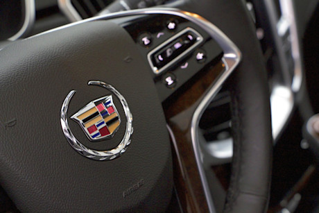 Editorial 2015 cadillac srx luxury awd jy 16