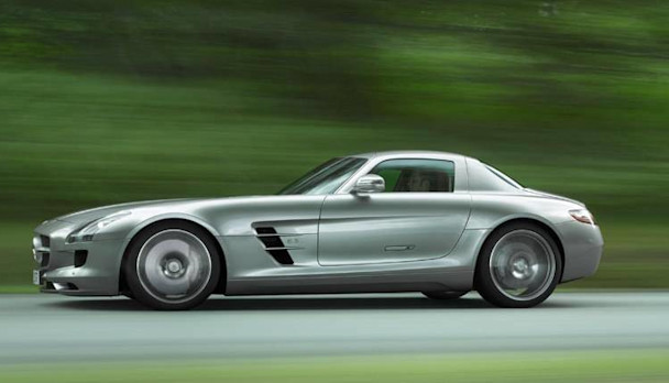 Mercedes-Benz SLS