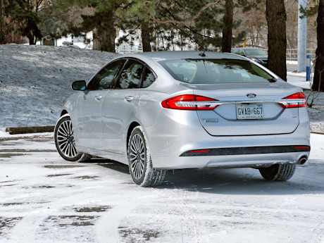 Editorial 2017 ford fusion energi platinum 05 jb