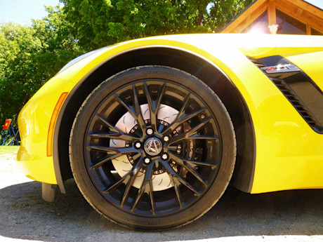 Chevrolet Corvette Z06 2019 : essai routier Body Image