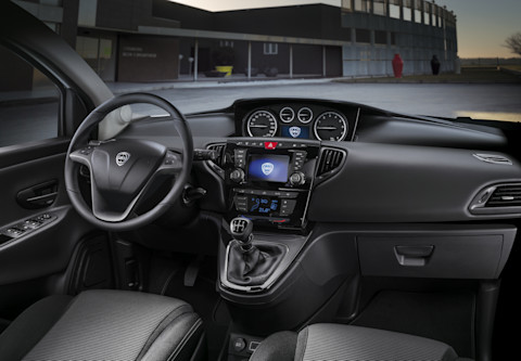 Lancia Ypsilon