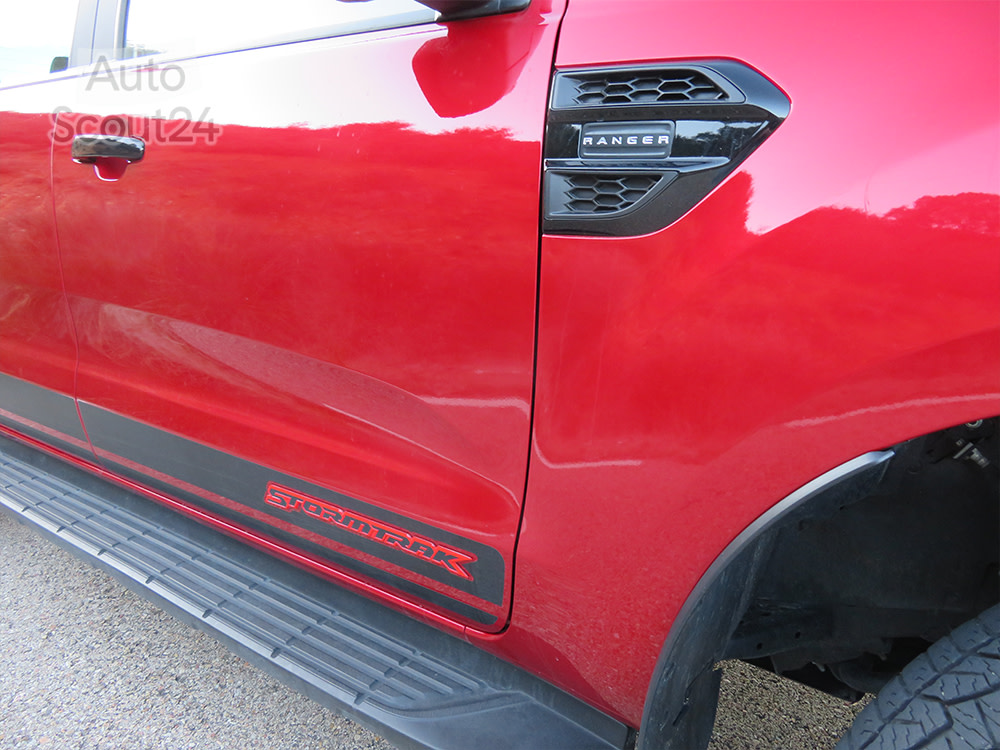 33 ford ranger  logos.jpg