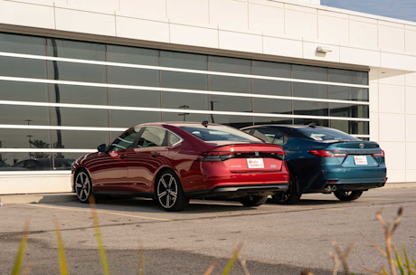 Editorial 2025 toyota camry vs honda accord comp jw 240918 24