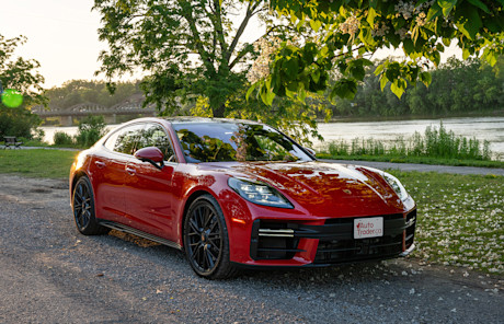 2025 Porsche Panamera GTS Review Image